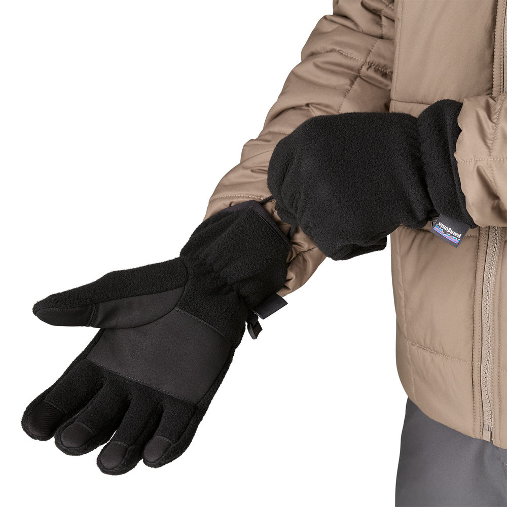 Guanti Patagonia Synchilla Fleece Gloves Black Solid – indossati