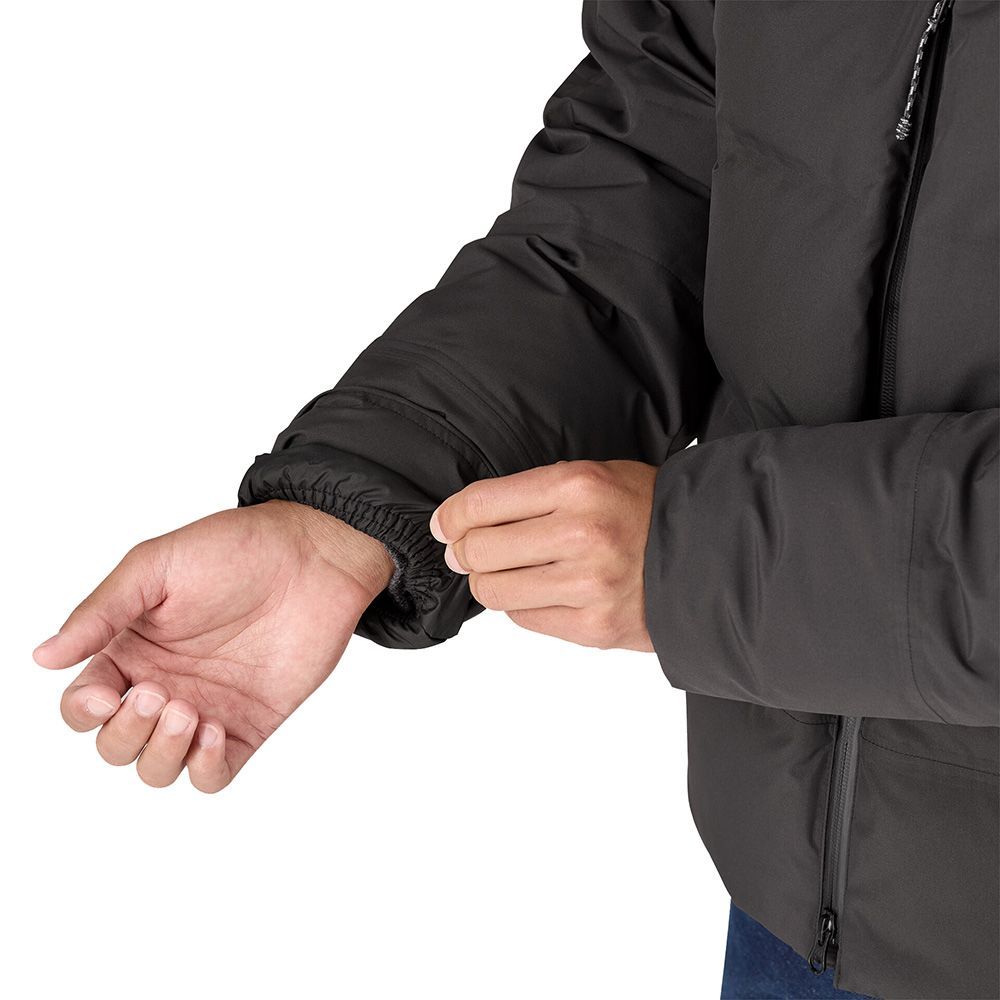 Piumino Patagonia Men's Jackson Glacier Jacket Black – dettaglio indossato, polsino