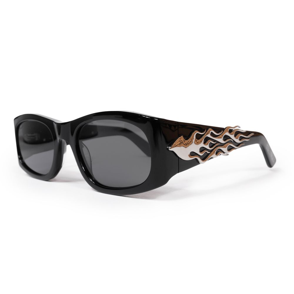 Occhiali da sole PLEASURES Eazy Sunglasses Black – vista di tre quarti