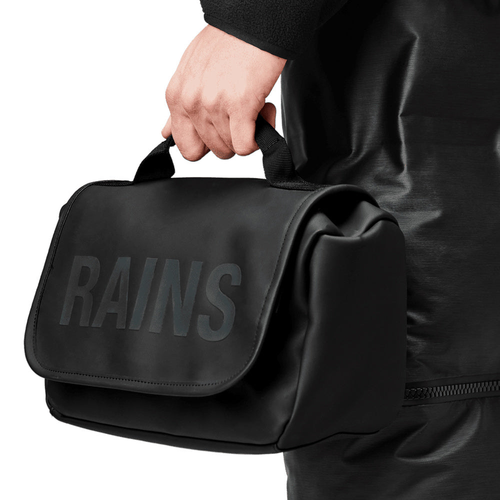 Beauty case Rains Texel Wash Bag Black – dettaglio della maniglia imbottita