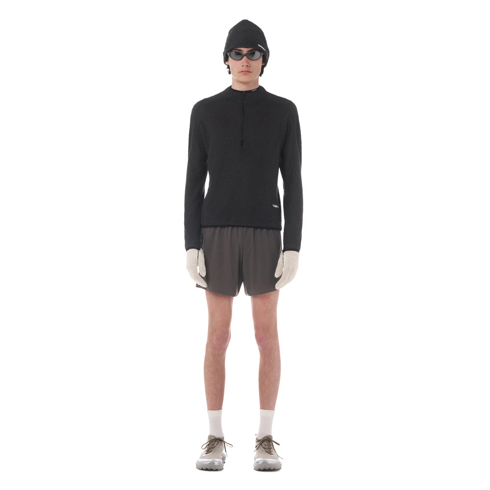 Maglia Satisfy FuzzFleece AD Half-Zip Phantom – indossata da un modello, vista frontale